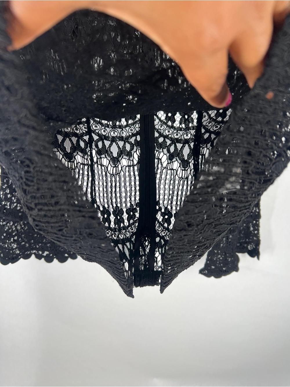 N/Nicholas Black Sheer Lace Long Bell Sleeve Blouse Top Size 4 - Picture 7 of 16